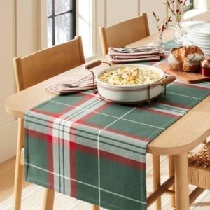 20"x90" Holiday Plaid Woven Table Runner Green/Red